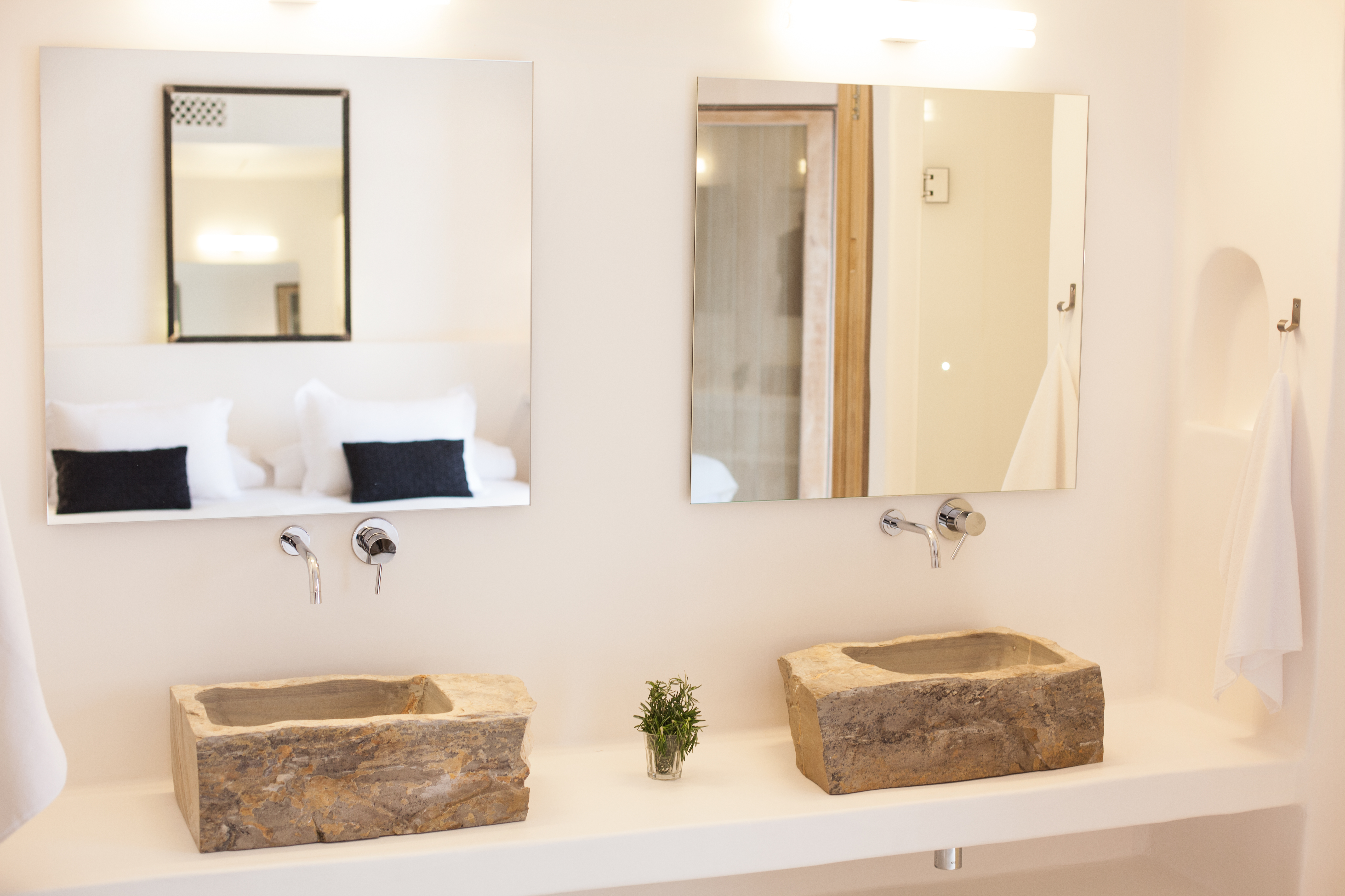 junior suite room (bath)