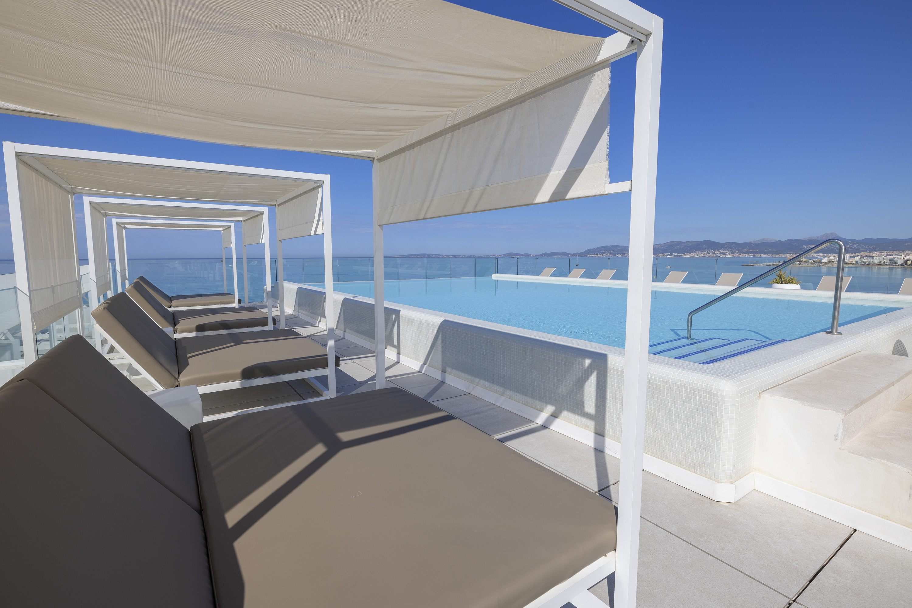 pool terrace (view 7)