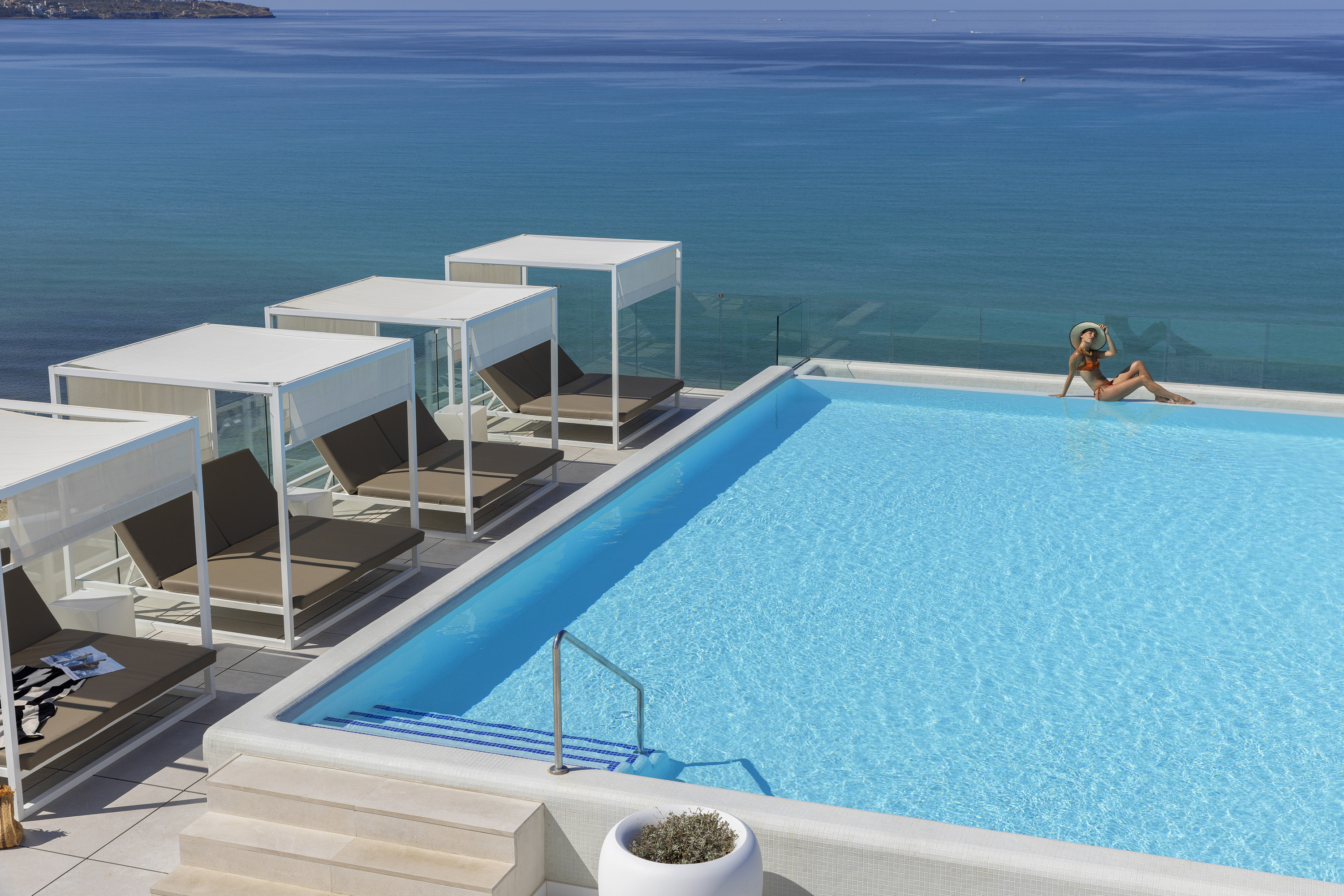 pool terrace (view 9)