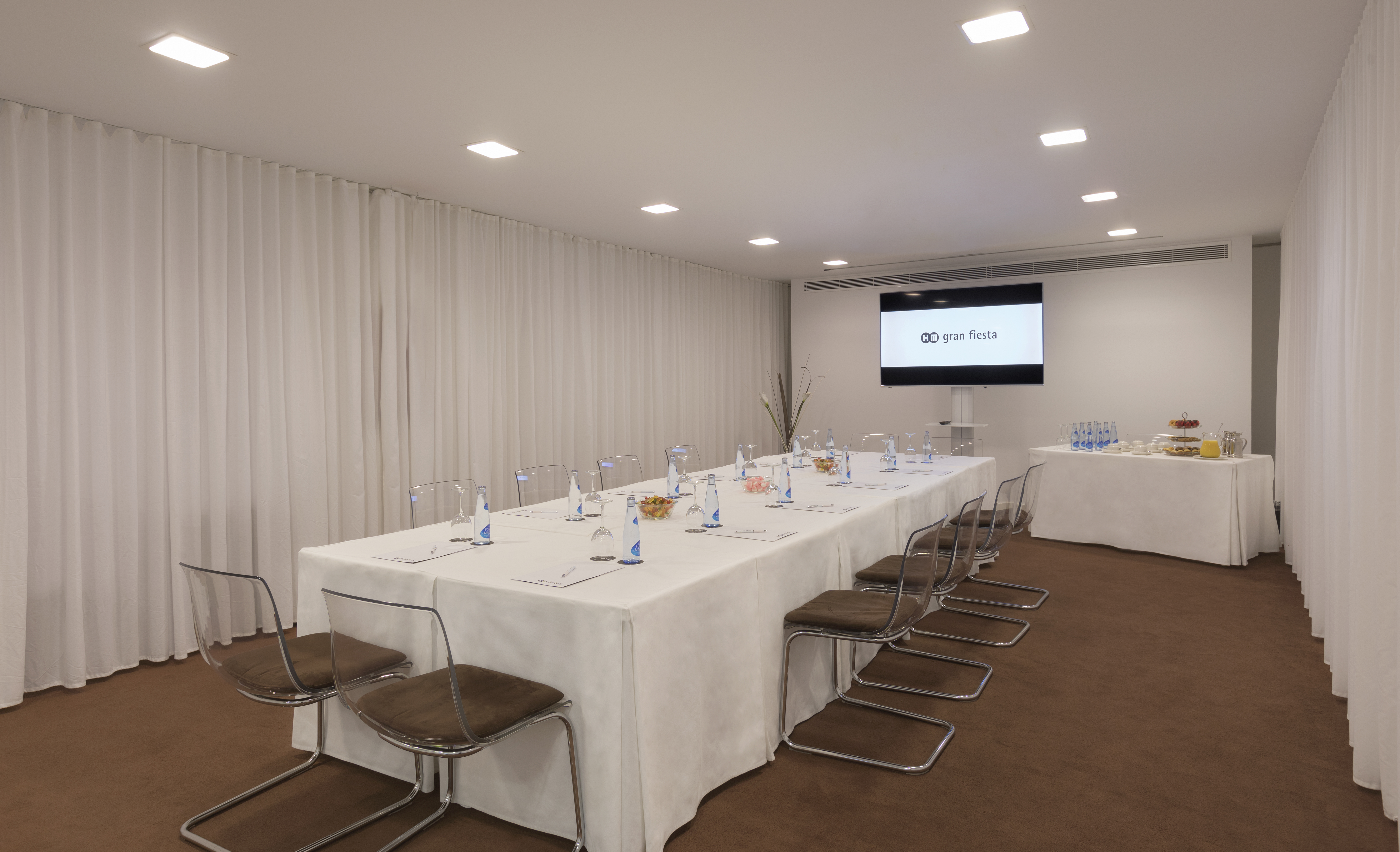 conference room (boardroom)