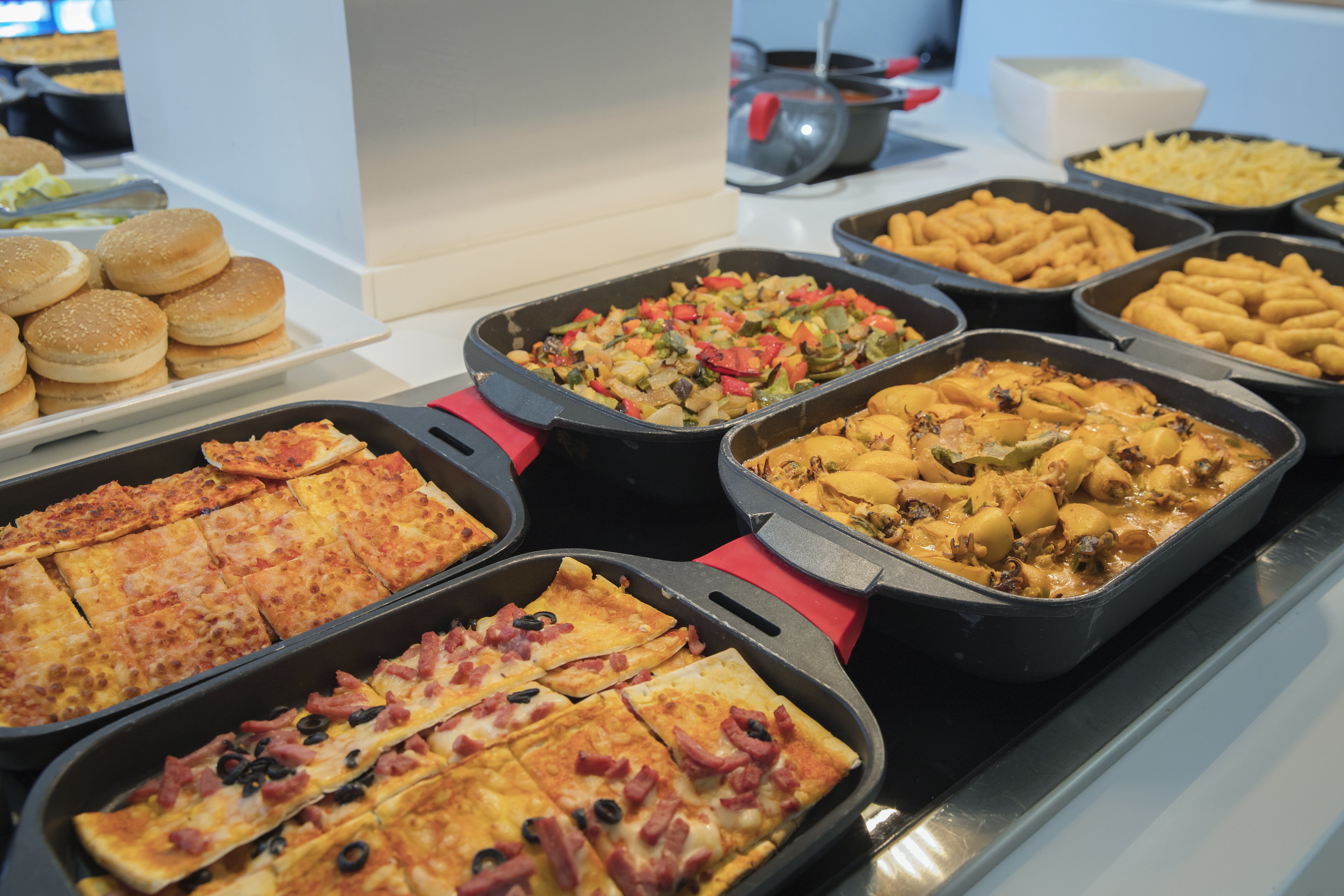 restaurant - buffet 2