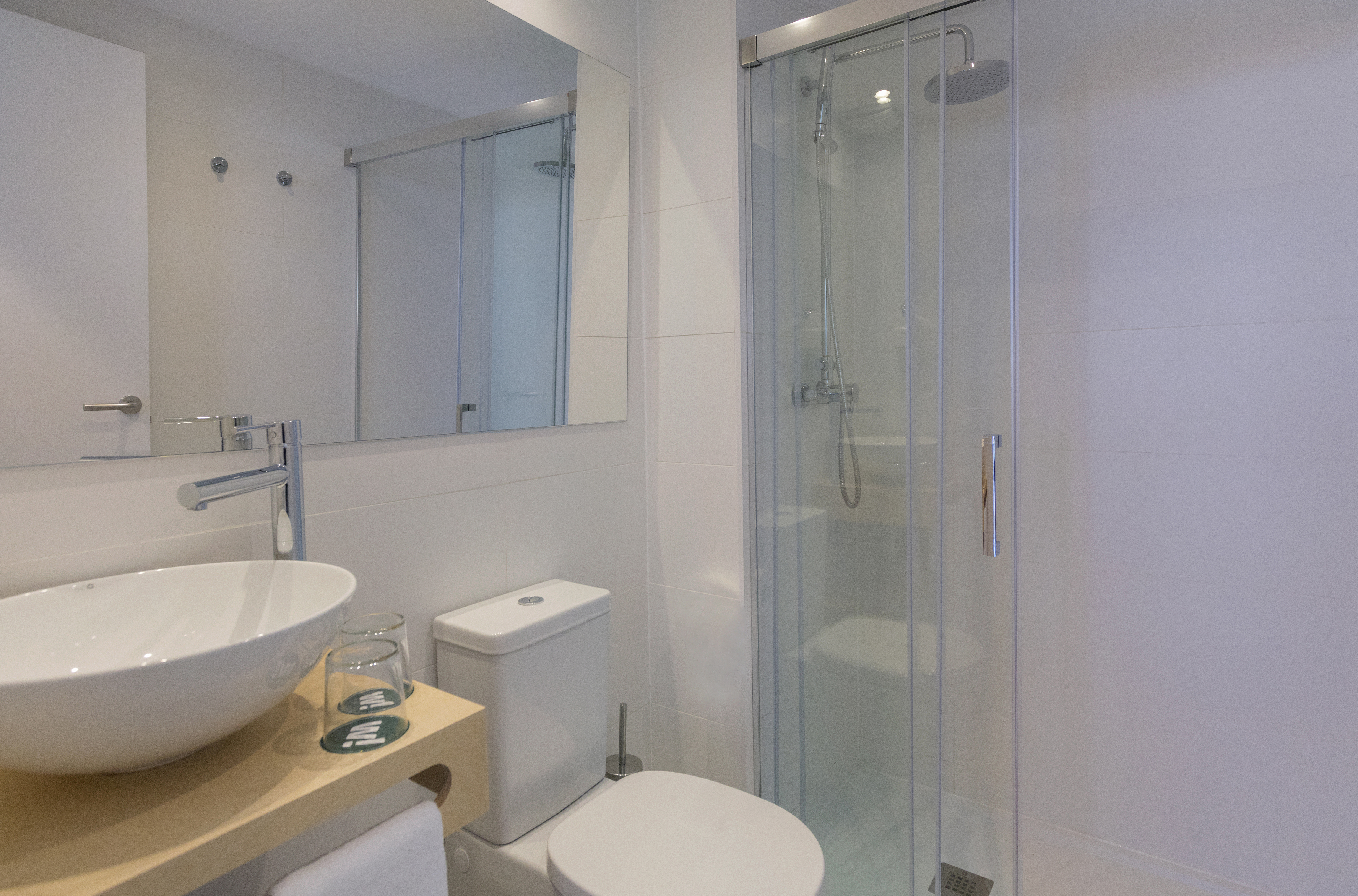 double room (bathroom)