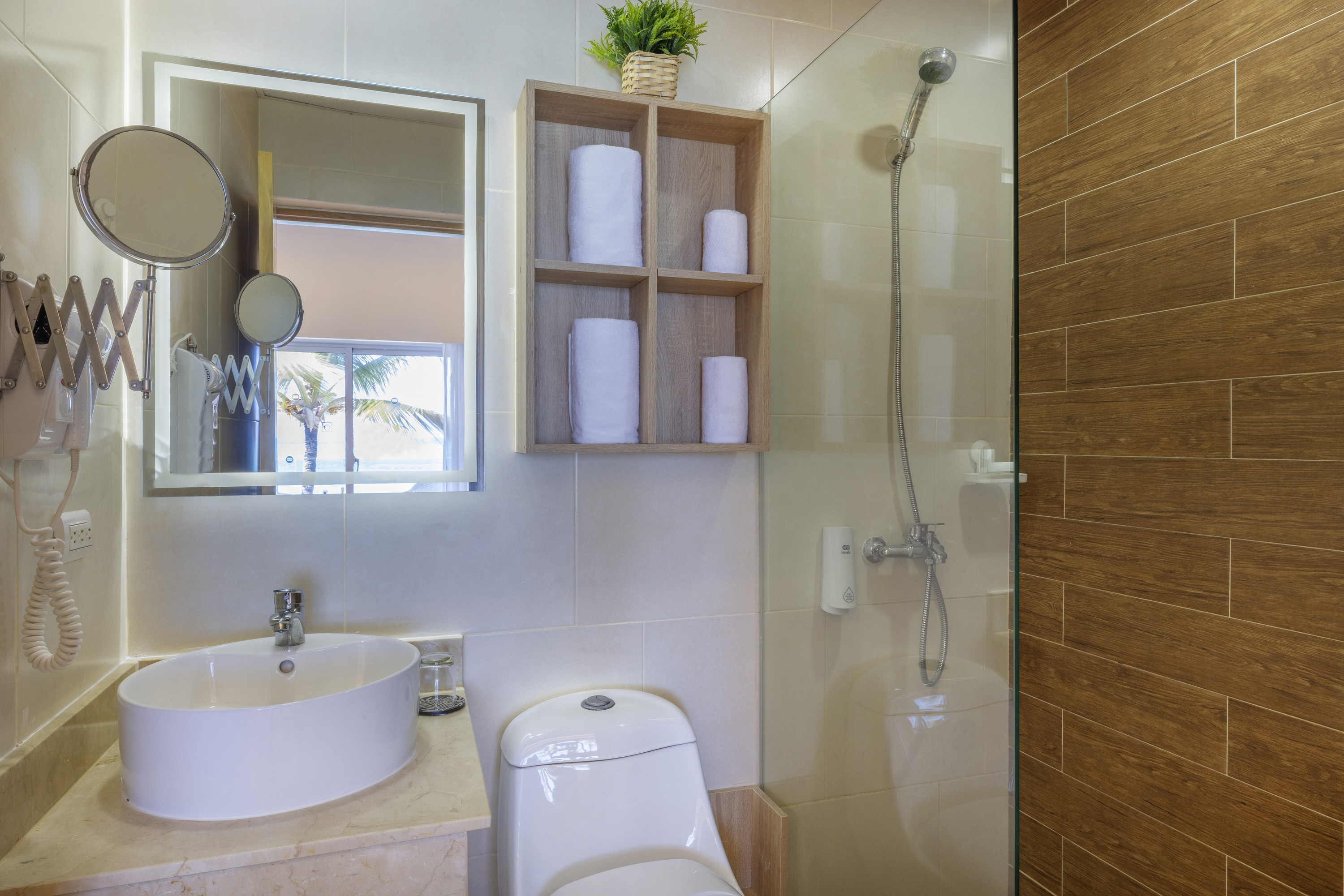 double sea view bathroom