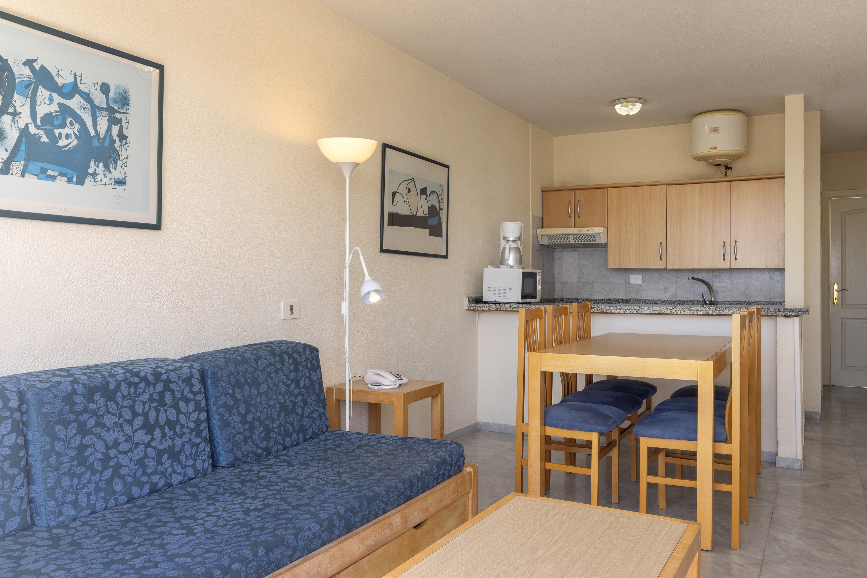 2 bedroom apartment 9919