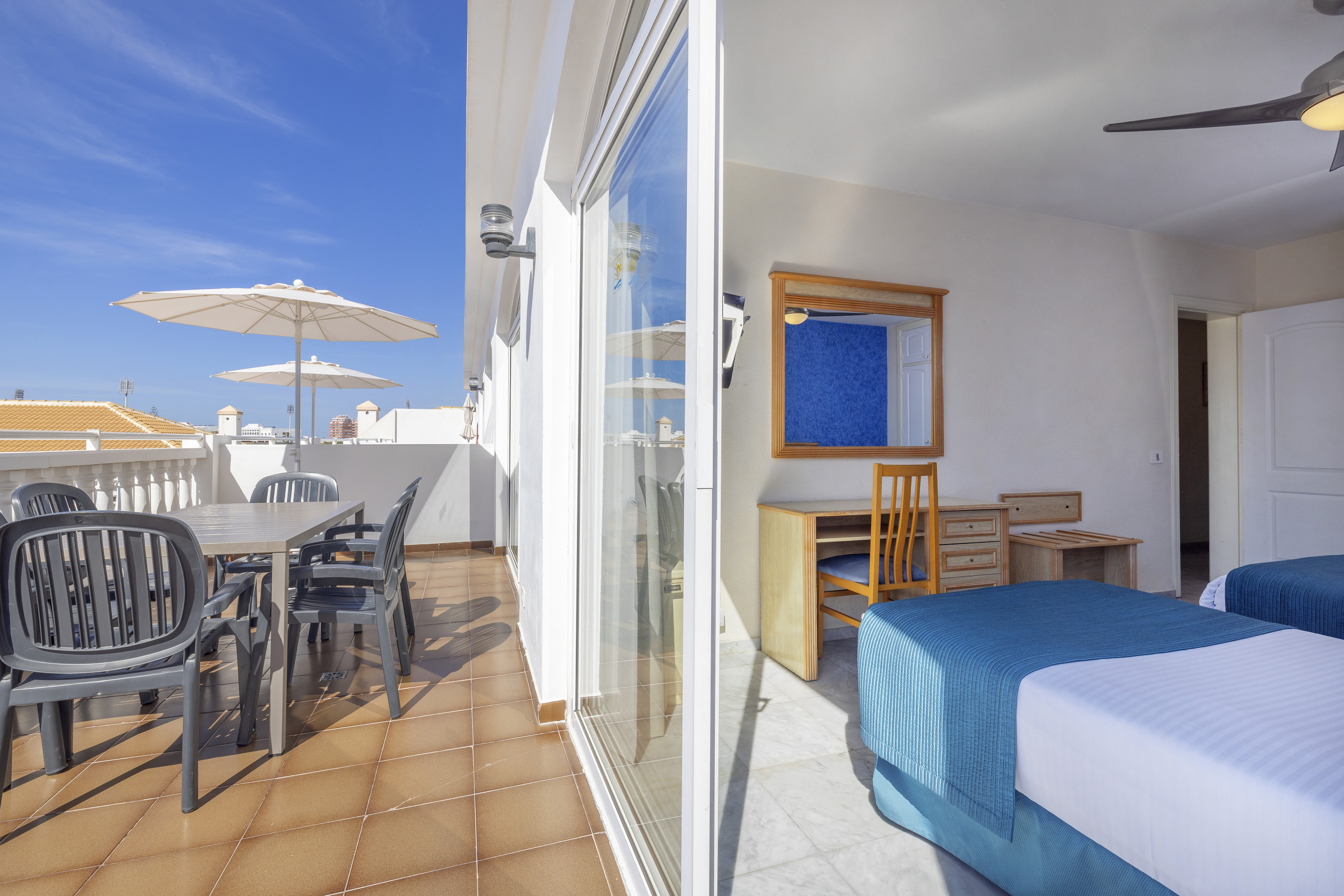 2 bedroom apartment 9968